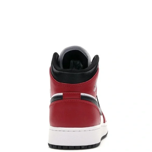 Jordan 1 Mid Chicago Black Toe (GS)